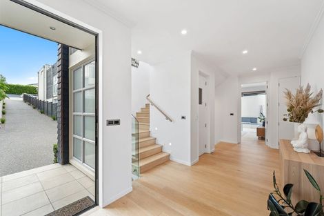 Photo of property in 33a Churchill Road, Murrays Bay, Auckland, 0630