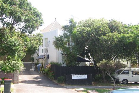 Photo of property in The Turrets, 5d Boyle Crescent, Grafton, Auckland, 1023