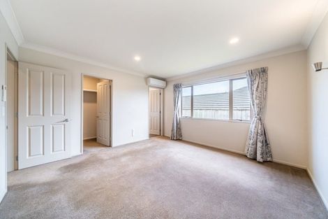 Photo of property in 35 Staithes Drive North, Whitby, Porirua, 5024