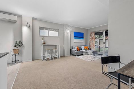 Photo of property in 75a Sturges Road, Henderson, Auckland, 0612