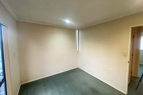 Photo of property in Tuscany Way, 22/3 Ambrico Place, New Lynn, Auckland, 0600