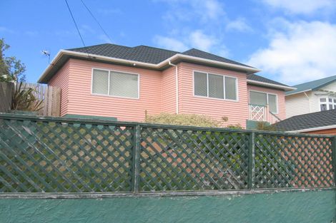 Photo of property in 10 The Quadrant, Miramar, Wellington, 6022