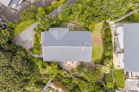 Photo of property in 2a Severn Street, Island Bay, Wellington, 6023