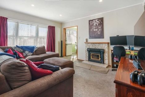 Photo of property in 99 Cargill Street, Papakura, 2110