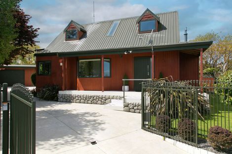 Photo of property in 162 Te Heuheu Street, Taupo, 3330