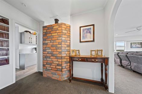 Photo of property in 2 Bickerstaffe Road, Maungaturoto, 0520