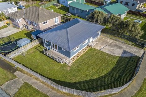 Photo of property in 27 Te Puke Street, Titahi Bay, Porirua, 5022
