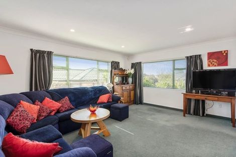 Photo of property in 16 Barrett Drive, Waikanae Beach, Waikanae, 5036