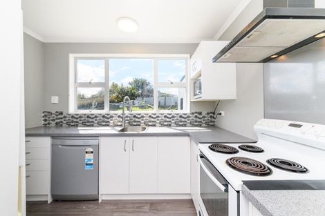 Photo of property in 89 Wikiriwhi Crescent, Awapuni, Palmerston North, 4412