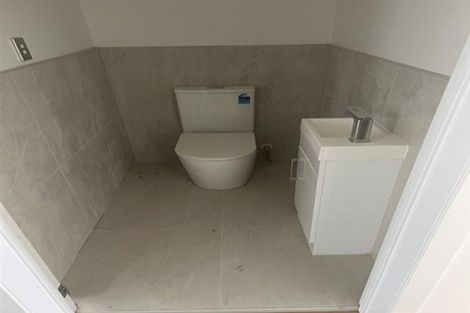 Photo of property in 25 Stitchbird Crescent, Papakura, 2110