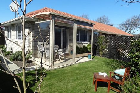 Photo of property in 2/444 Harewood Road, Harewood, Christchurch, 8051