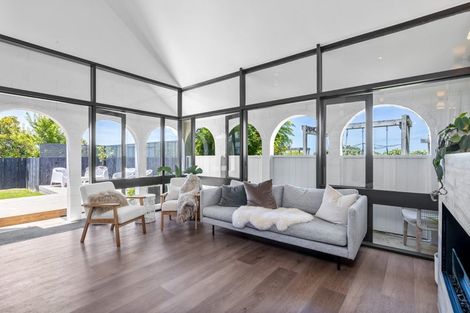 Photo of property in 2/26 Salem Place, Torbay, Auckland, 0630