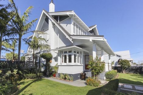 Photo of property in 15 Wallace Place, Westown, New Plymouth, 4310