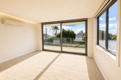 Photo of property in 276 Lake Road, Hauraki, Auckland, 0622