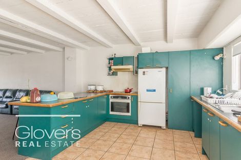 Photo of property in 10 Captain Scott Road, Glen Eden, Auckland, 0602