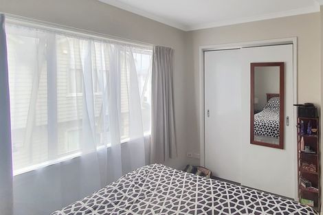 Photo of property in 4/49 Henderson Valley Road, Henderson, Auckland, 0612