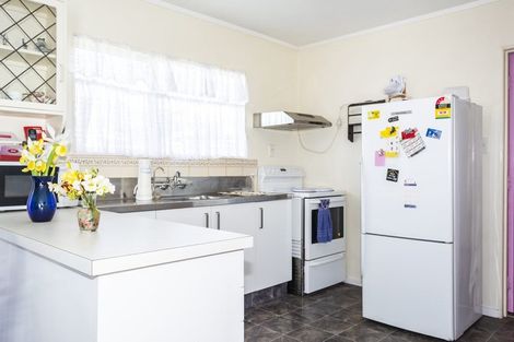 Photo of property in 2/353 Saint Aubyn, Moturoa, New Plymouth, 4310