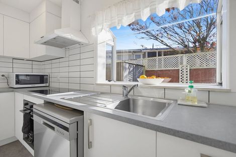 Photo of property in 1 Joanna Place, Deanwell, Hamilton, 3206