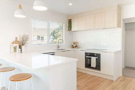 Photo of property in 53 Kawaha Point Road, Kawaha Point, Rotorua, 3010