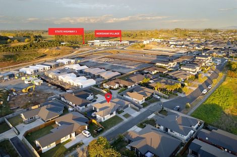 Photo of property in 8 Faber Place, Rototuna North, Hamilton, 3210