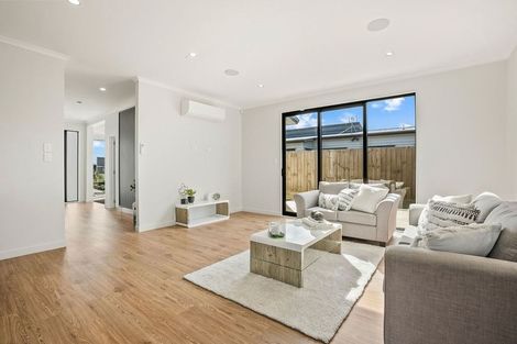 Photo of property in 65 Clarks Beach Road, Clarks Beach, 2122