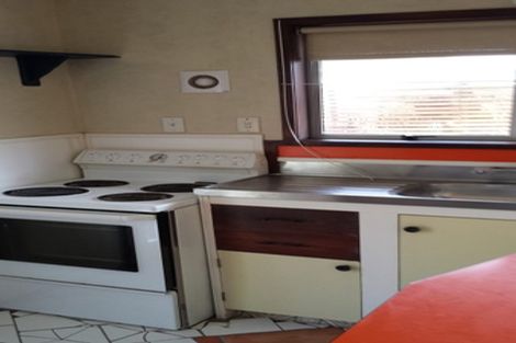 Photo of property in 40 Dundale Avenue, Blockhouse Bay, Auckland, 0600