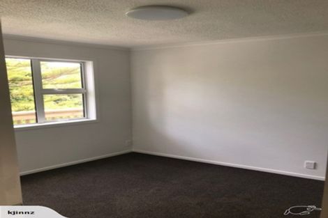 Photo of property in 2/74 Creswick Terrace, Northland, Wellington, 6012