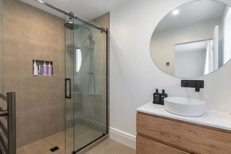 Photo of property in 18 Rushland Road, Jacks Point, 9371