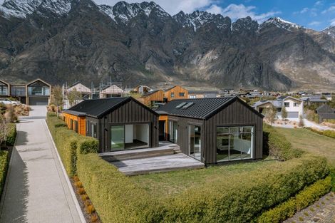 Photo of property in 13 Falconer Rise, Jacks Point, Queenstown, 9371