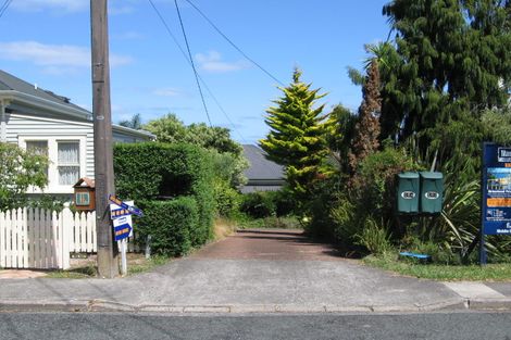 Photo of property in 16a Maunganui Road, Birkenhead, Auckland, 0626