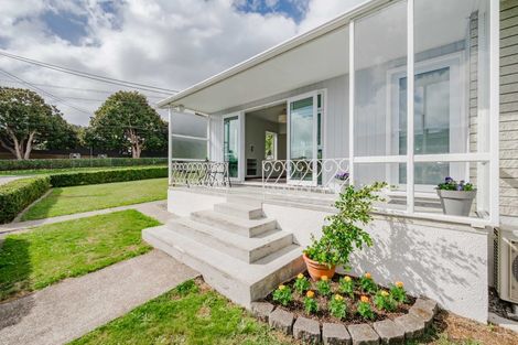 Photo of property in 6 Utauta Street, Waikanae, 5036