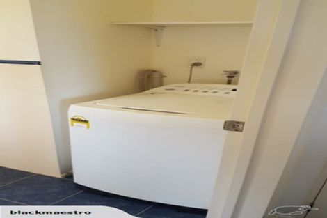 Photo of property in 2/813 East Coast Road, Northcross, Auckland, 0630