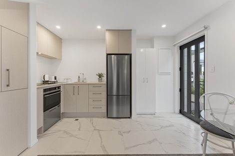 Photo of property in 2/324 Oxford Terrace, Avalon, Lower Hutt, 5011