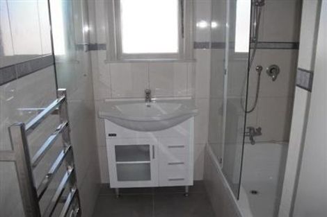 Photo of property in 24 Sutton Crescent, Papakura, 2110