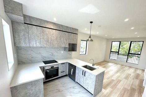 Photo of property in 4a/148 Lincoln Road, Henderson, Auckland, 0610