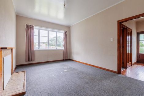 Photo of property in 8 Gertrude Street, Dannevirke, 4930