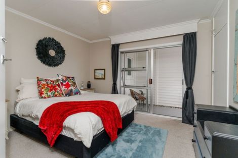 Photo of property in 99 Broadway, Carterton, 5713