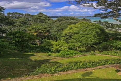 Photo of property in 118 Queen Street, Northcote Point, Auckland, 0627