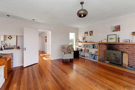 Photo of property in 79 Tiri Road, Tindalls Beach, Whangaparaoa, 0930