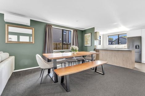 Photo of property in 9 Discovery Place, Marfell, New Plymouth, 4310