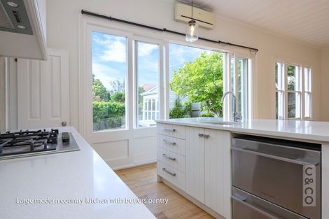 Photo of property in 28 Rata Street, Helensville, 0800