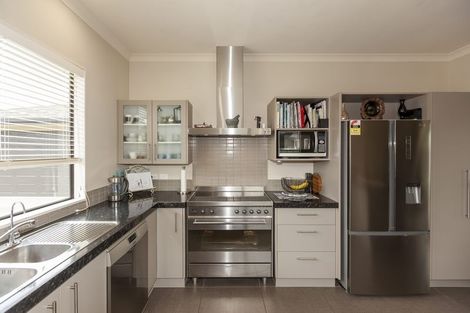 Photo of property in 22 Georgia Grove, Paraparaumu, 5032