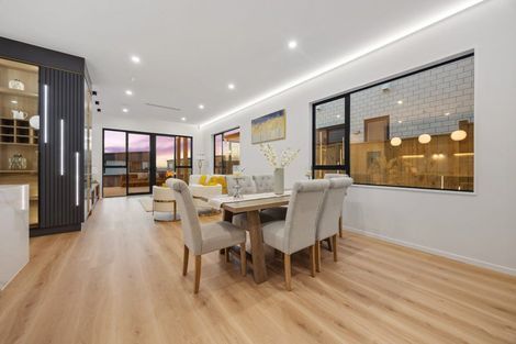 Photo of property in 11 Mill Hill Close, Flat Bush, 2019