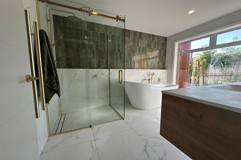 Photo of property in 21 Ruru Street, Waikanae, 5036