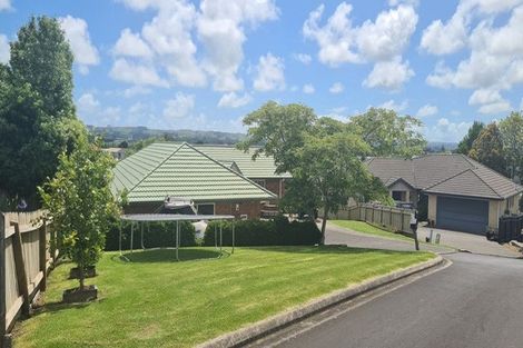 Photo of property in 17 Bella Villa Drive, Waiuku, 2123