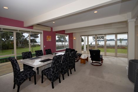 Photo of property in 1 Kings Road, Paihia, 0200