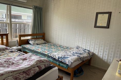 Photo of property in 2/17 Jenelin Road, Glendene, Auckland, 0602