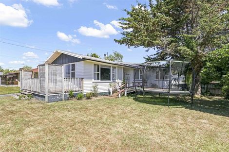 Photo of property in 2 Mabian Crescent, Deanwell, Hamilton, 3206