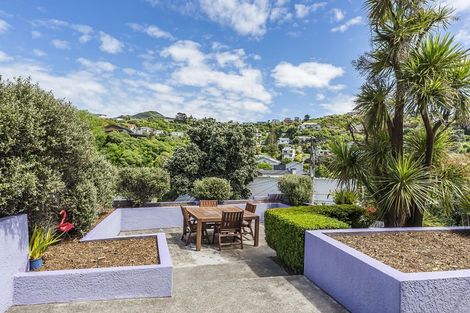 Photo of property in 29 Kellsmere Crescent, Island Bay, Wellington, 6023