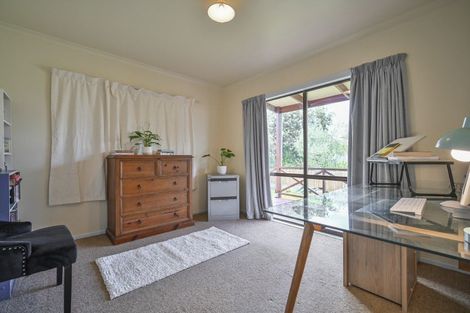 Photo of property in 73 Ferry Road, Clive, 4102